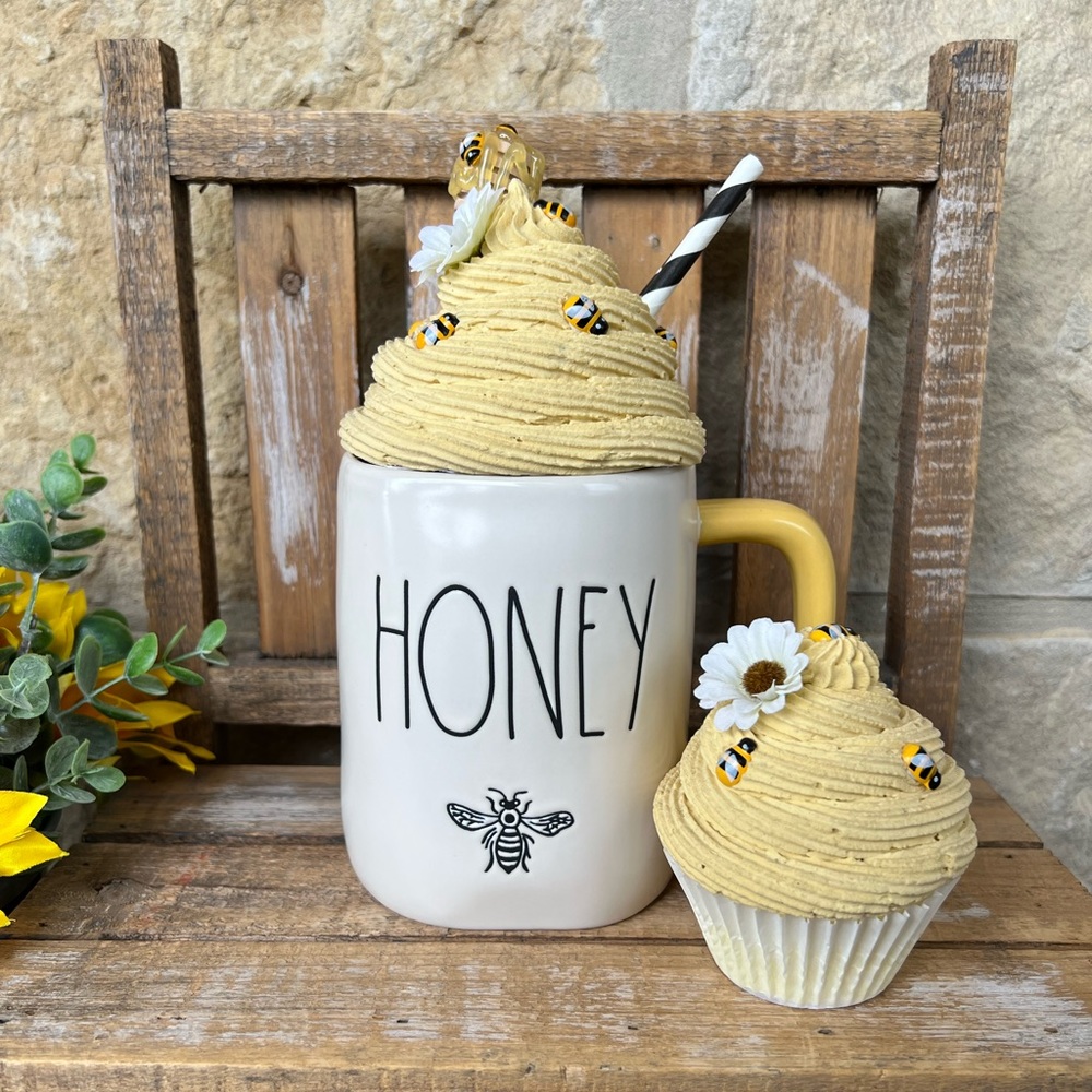 🆕 Honey 🐝 Bee Faux Whipped Mug Topper & Cupcake!